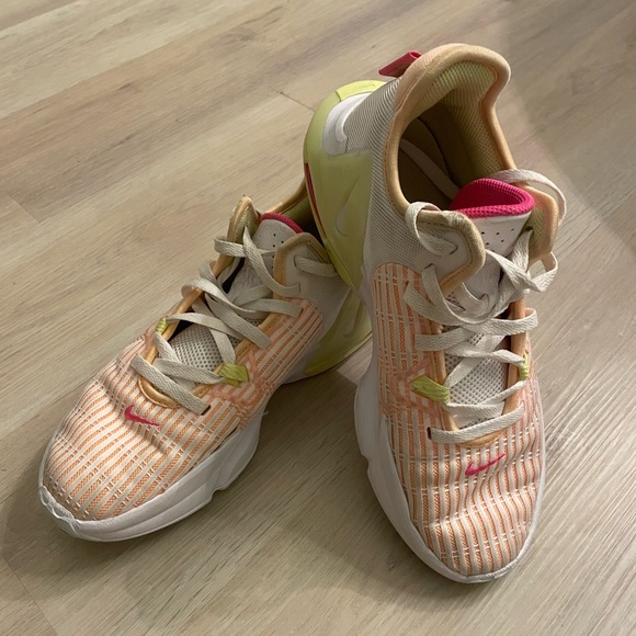 Nike Men’s Size 8 Nike LeBron Witness VI 'Melon Tint' White Lemon Twist - Picture 5 of 8